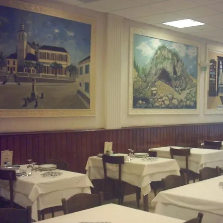 Sainte Agnes Hotel Lourdes