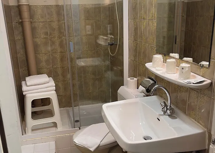 Sainte Agnes Hotel 2*